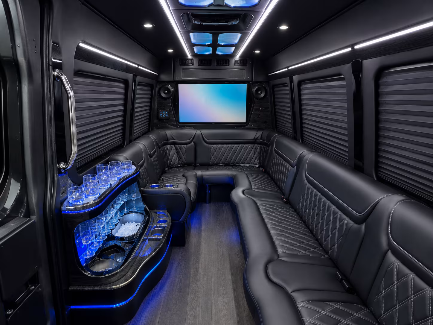 conference and convention shuttle buses to the broward county convention center